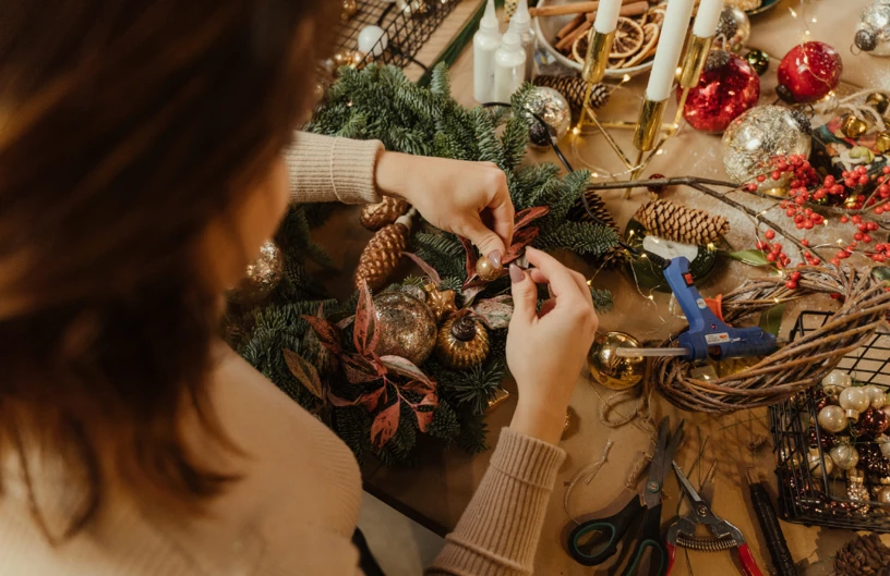 Lav din egen juledekoration på højskoleophold med julestemning