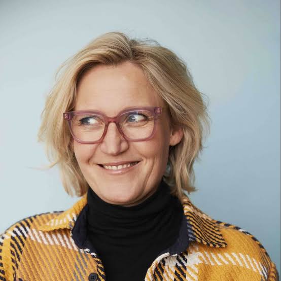 Forfatter og journalist Cathrine Errboe underviser p&aring; skriv dit liv - livshistorier